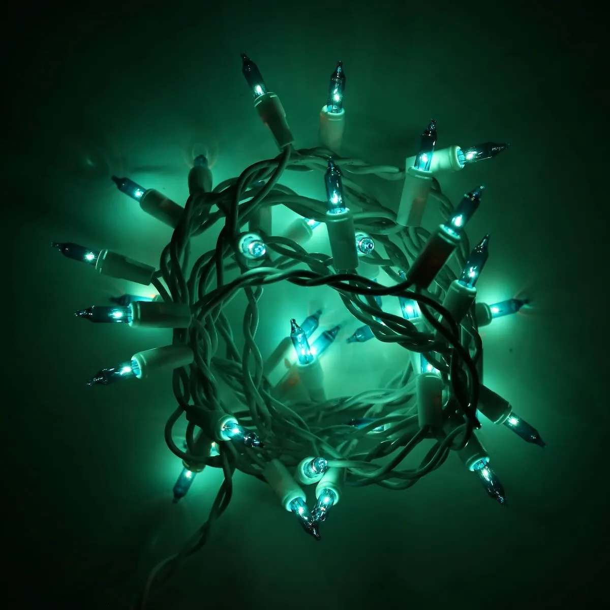 100-bulb Teal Mini Lights, 6" Spacing, Green Wire