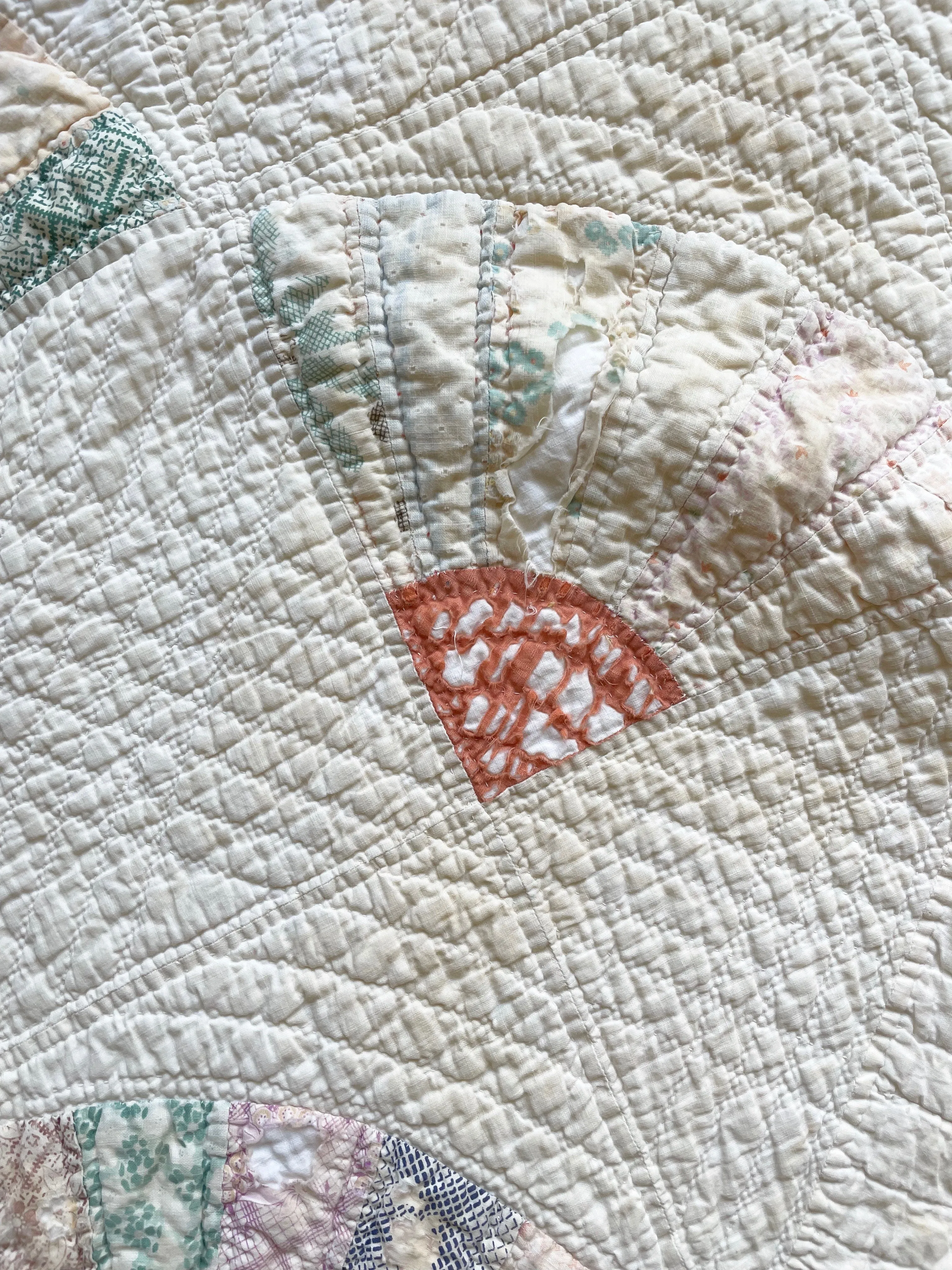 1920s-1930s Hand-stitched Fan Quilt