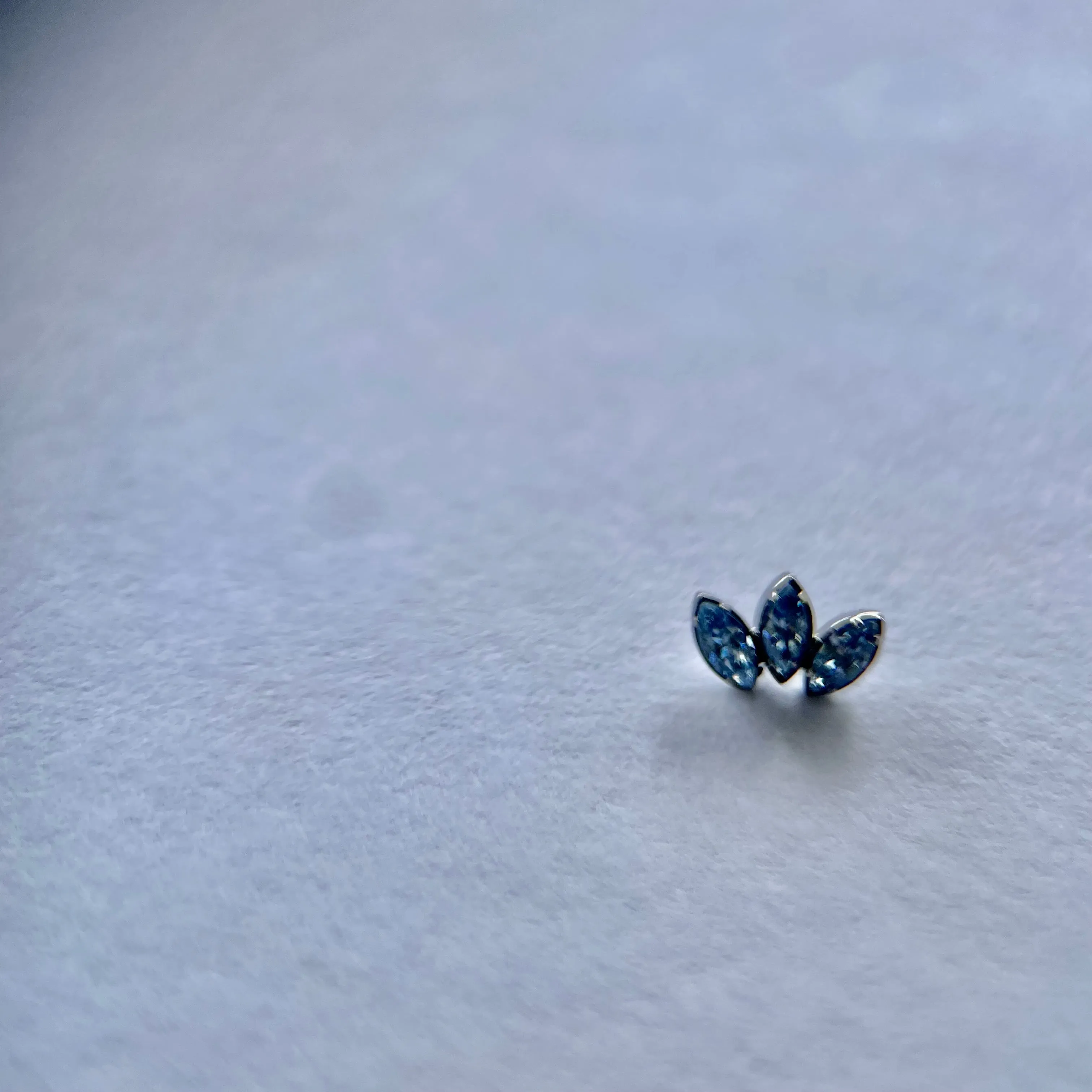 Anatometal Marquise Fan End 3 Stones Mini Threaded (Titanium)