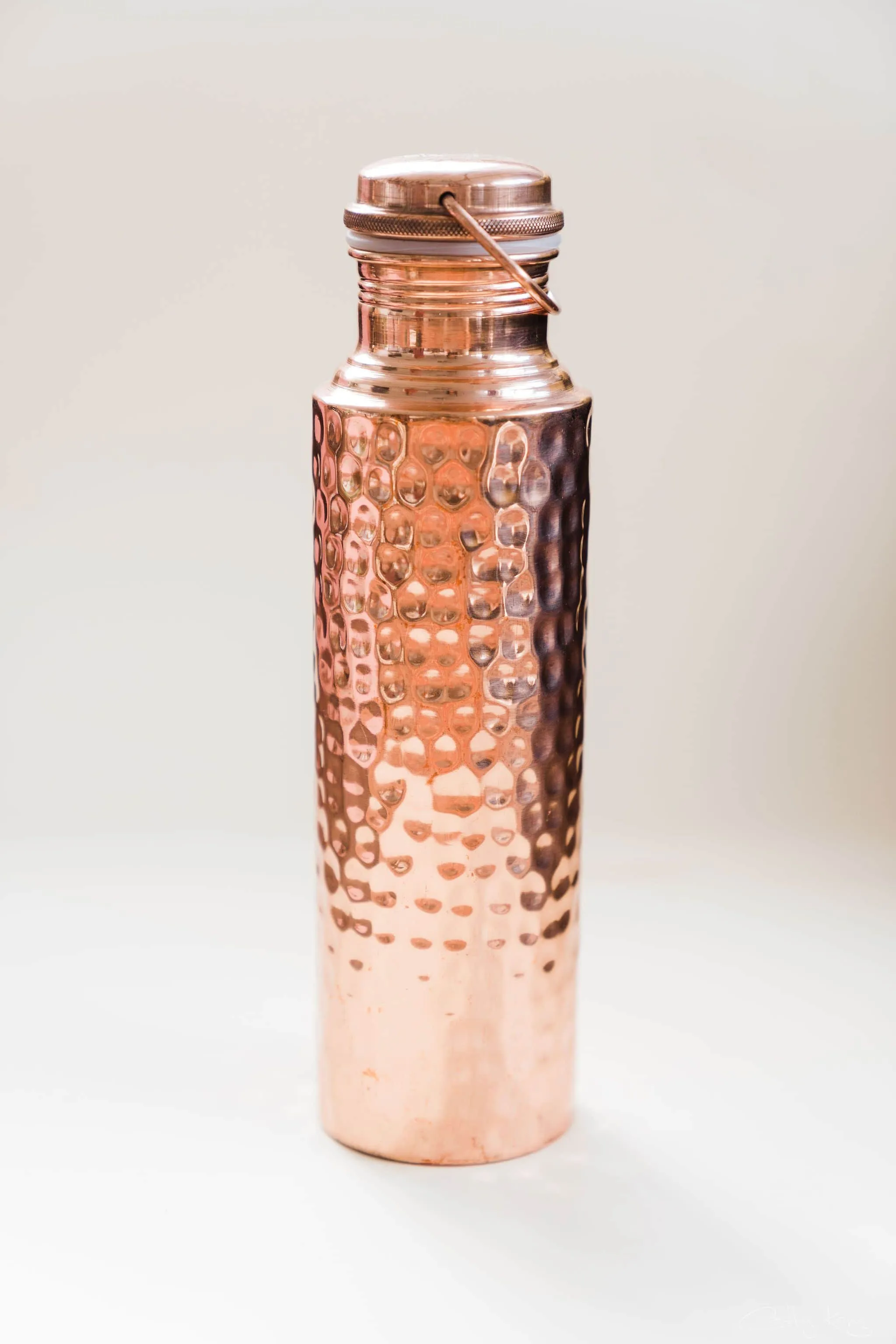 AQUA VEDIC Hammered Copper Drink Bottle 900ml