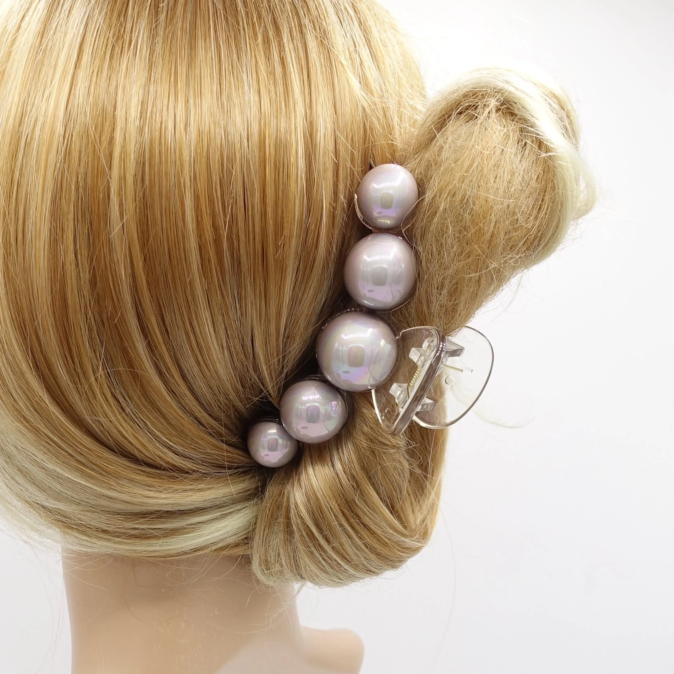 aurora pearl hair claw for women