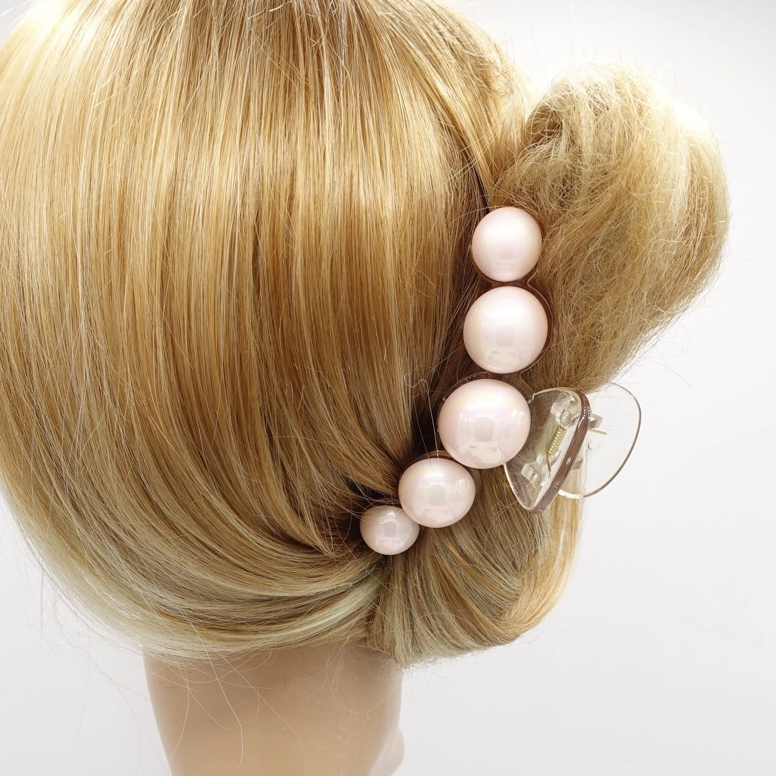 aurora pearl hair claw for women