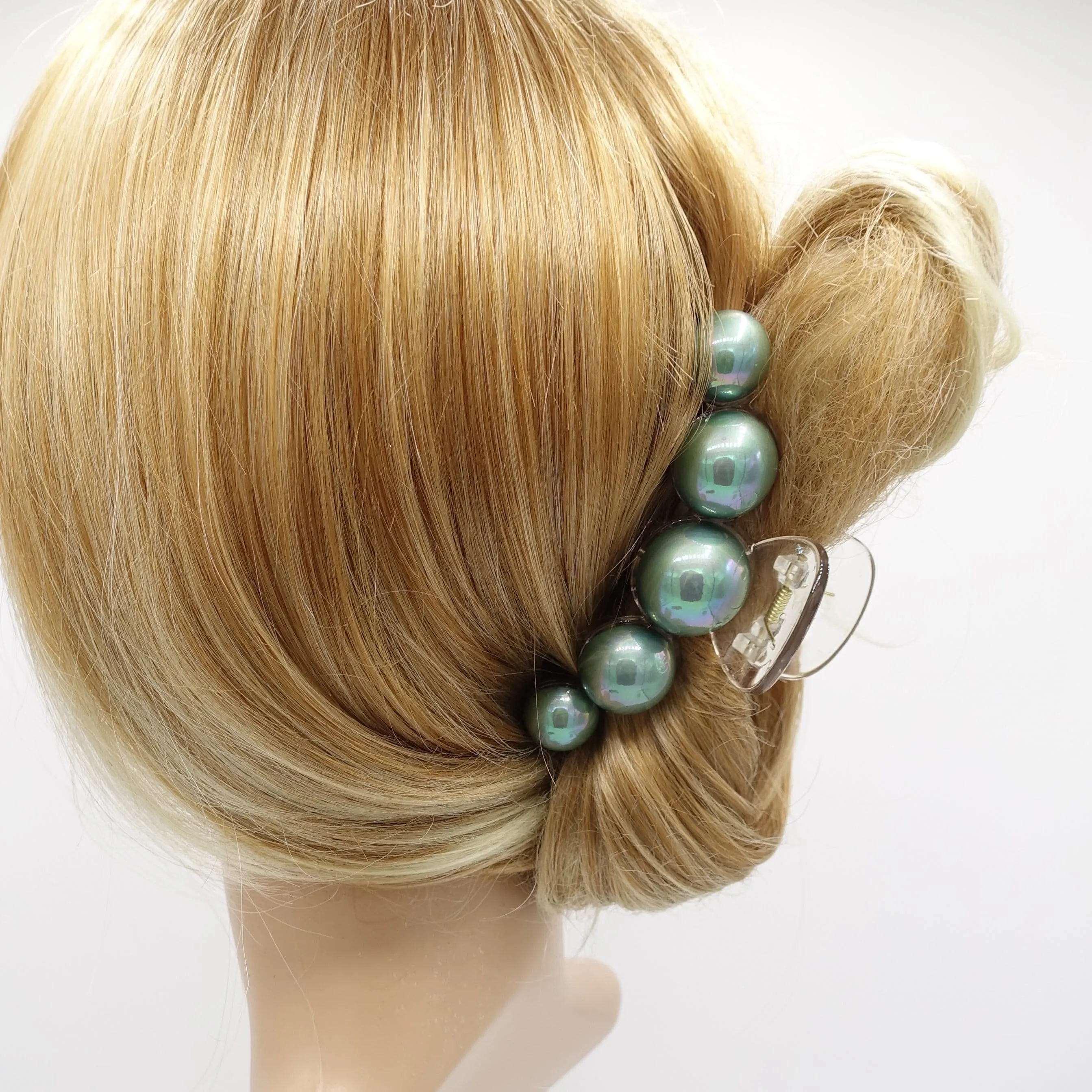 aurora pearl hair claw for women