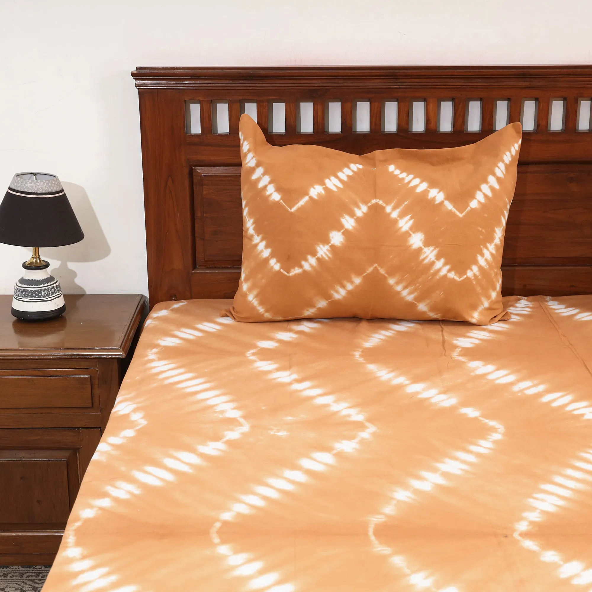 Brown - Shibori Tie-Dye Cotton Double Bed Cover with Pillow Covers (108 x 90 in)