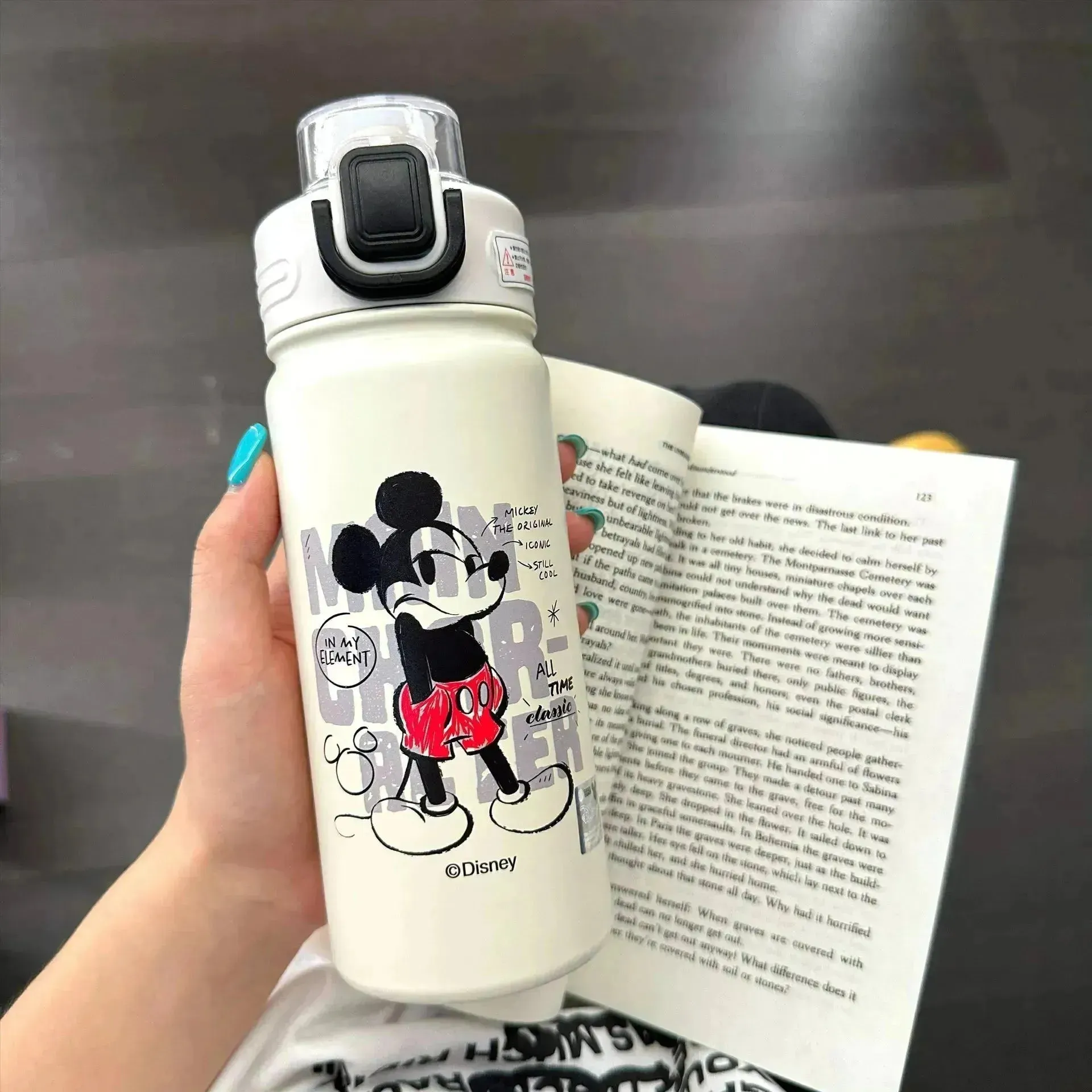 Disney Magical Character Water Bottles (500 ml)