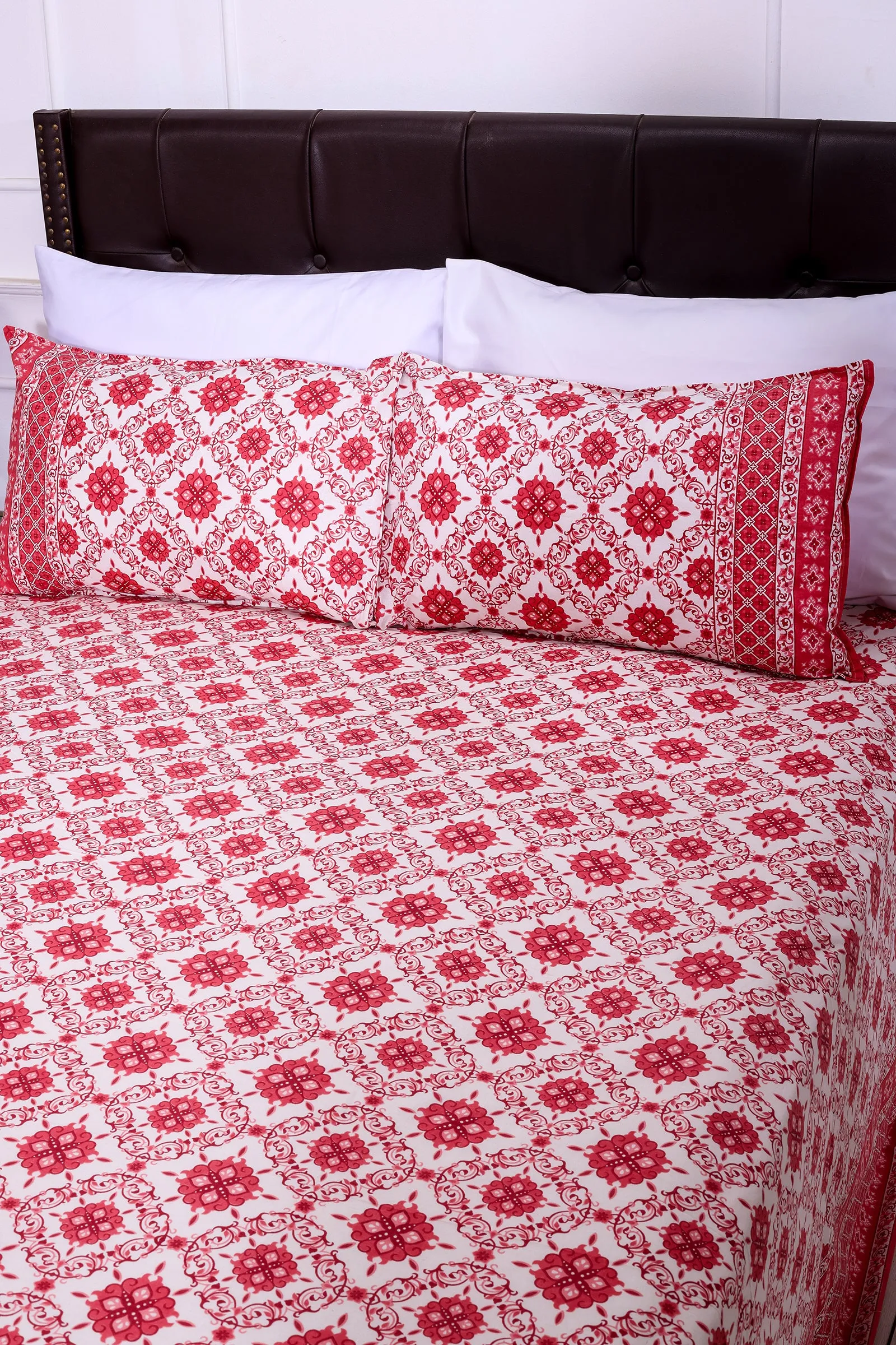 Emaline Jhaal Pink Cotton Bedsheet