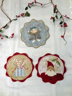 Holly Jolly Mug Rugs