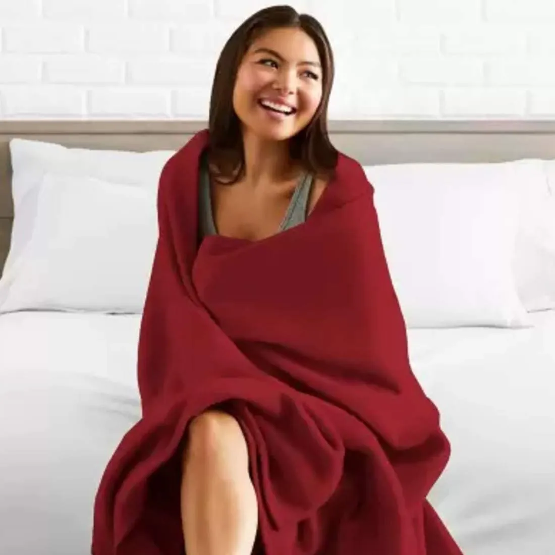 Home Stylish Soft Warm Fleece Blanket Throw Microfiber Plush Blanket for Bed, Camping, Traveling (60x90 Inches Maroon)