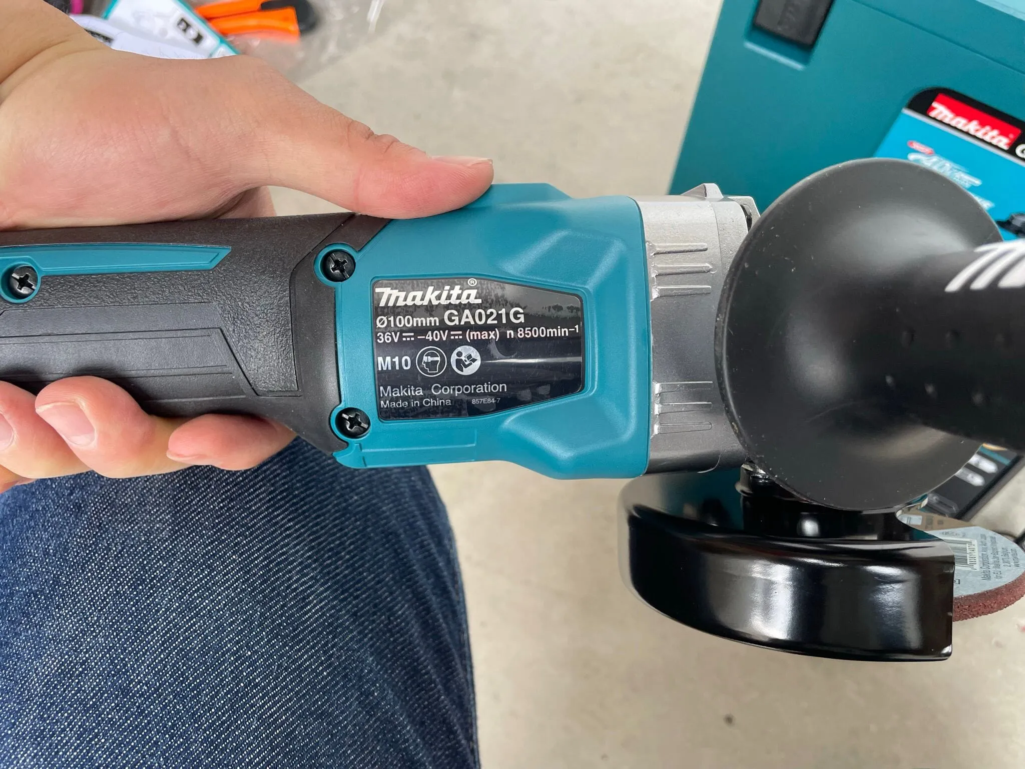 Makita 4" 40V Cordless Brushless Angle Grinder GA021GM201 Come With 4.0Ah battery and Charger | Model : M-GA021GM201