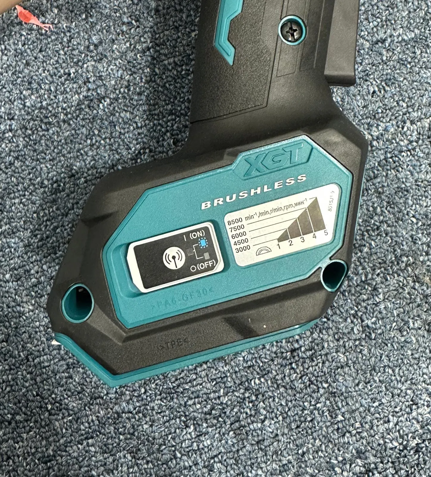 Makita GA029GM201(RM2J) Cordless Brushless Angle Grinder with Fast Charger (DC40RA), 4.0Ah Battery (BL4040) With Paddle Dead Man Switch | Model: M-GA029GM201 (OBSOLETED)