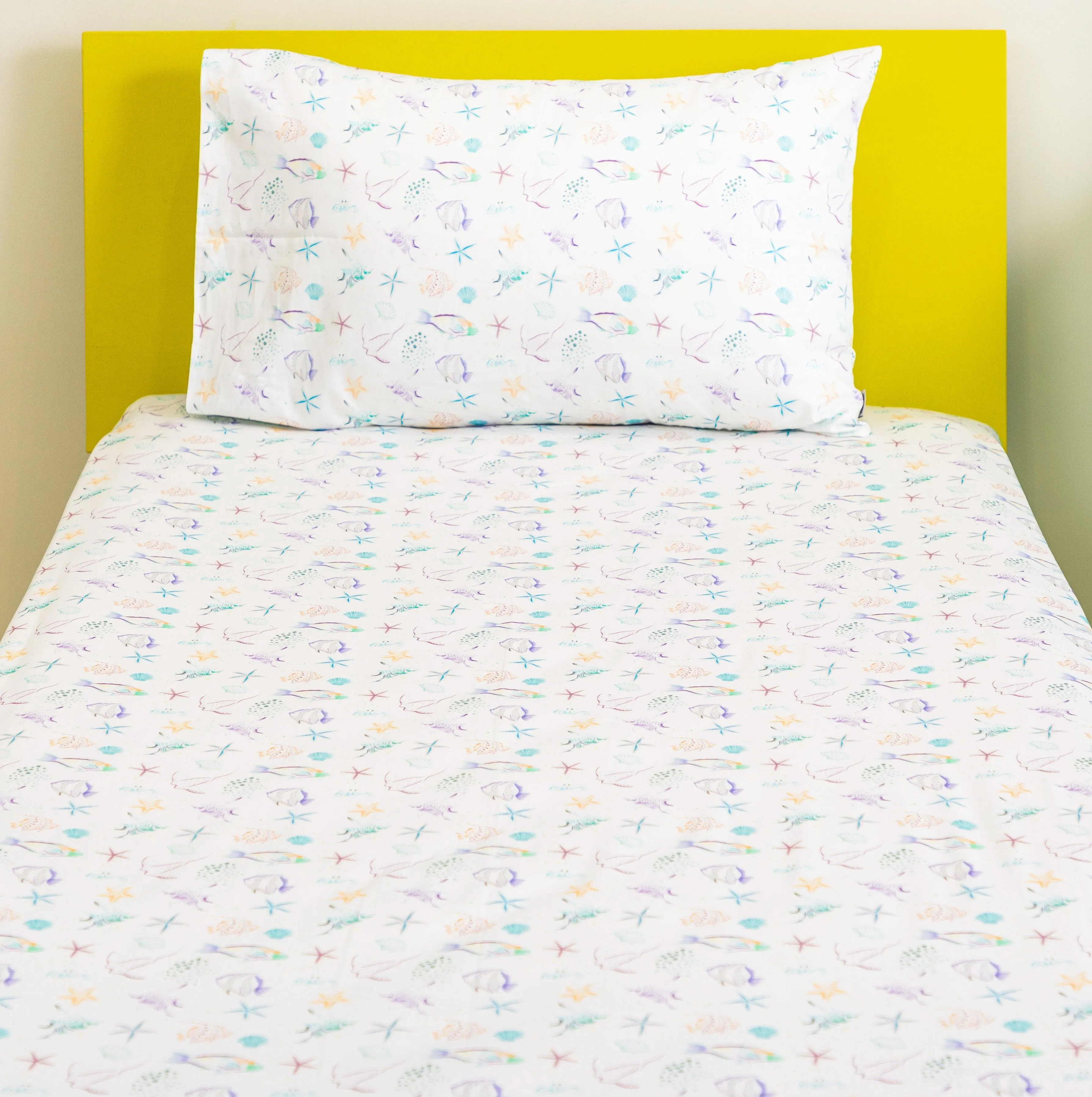 Sea Foam Bed Sheet and Shams Set