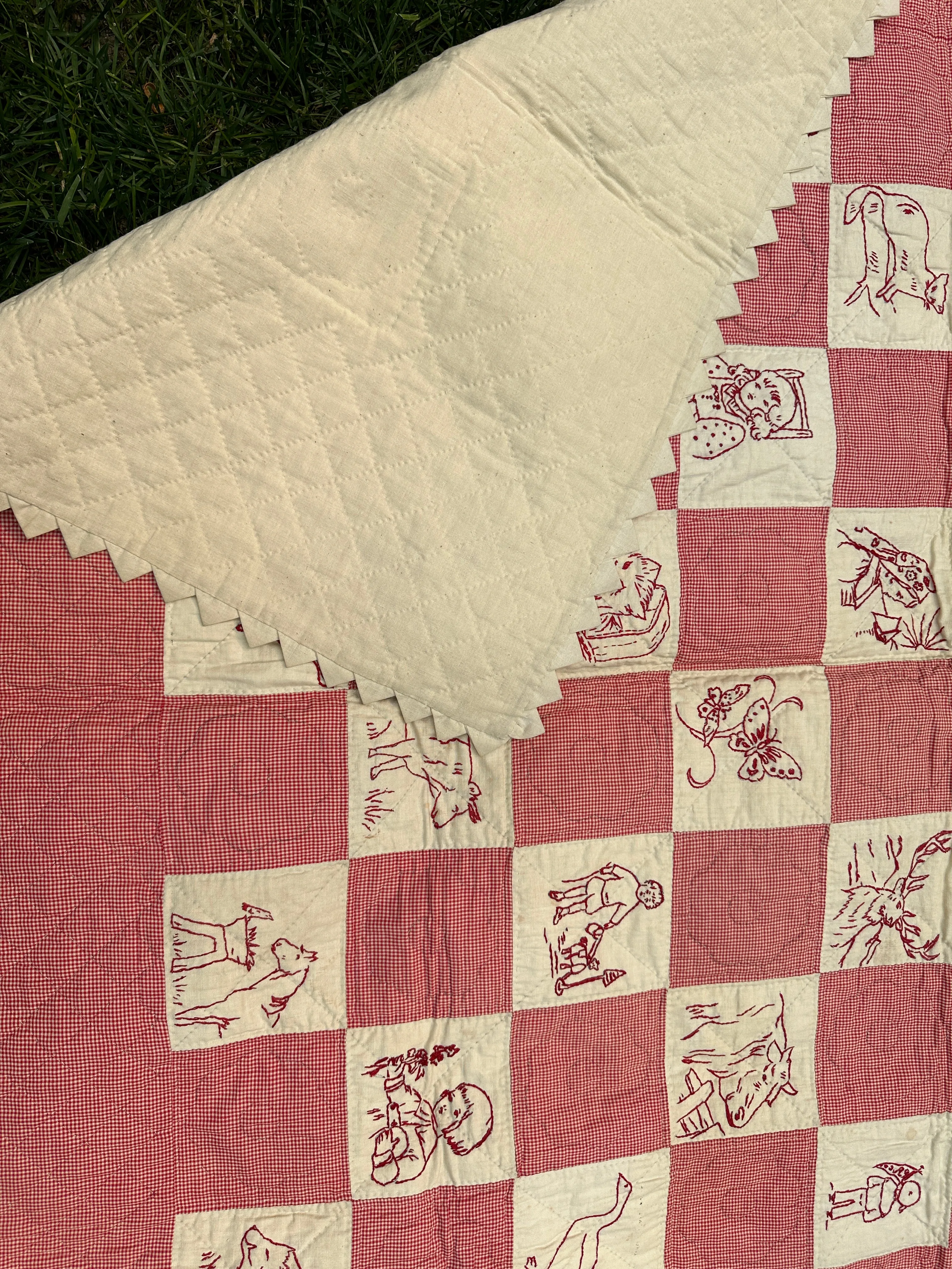 Vintage Redwork Quilt with Prairie Point Edge