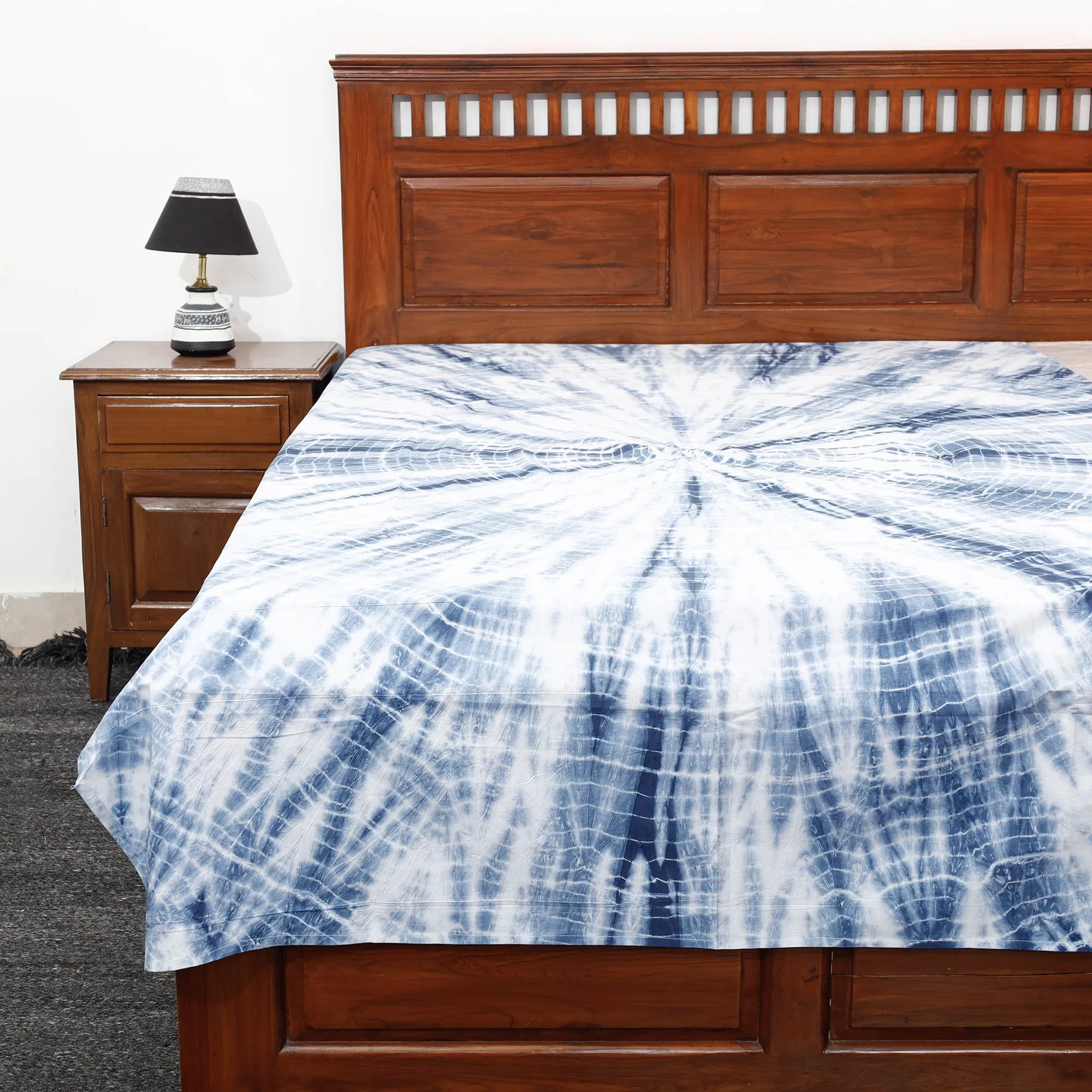 White - Shibori Tie-Dye Pure Cotton Single Bed Cover (90 x 60 in)